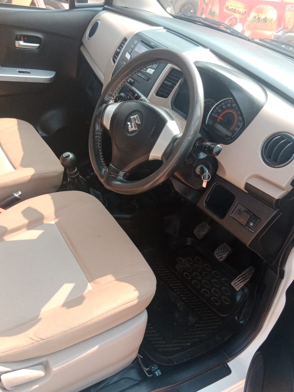 
								SUZUZKI WAGNOR MODEL 2017 full									